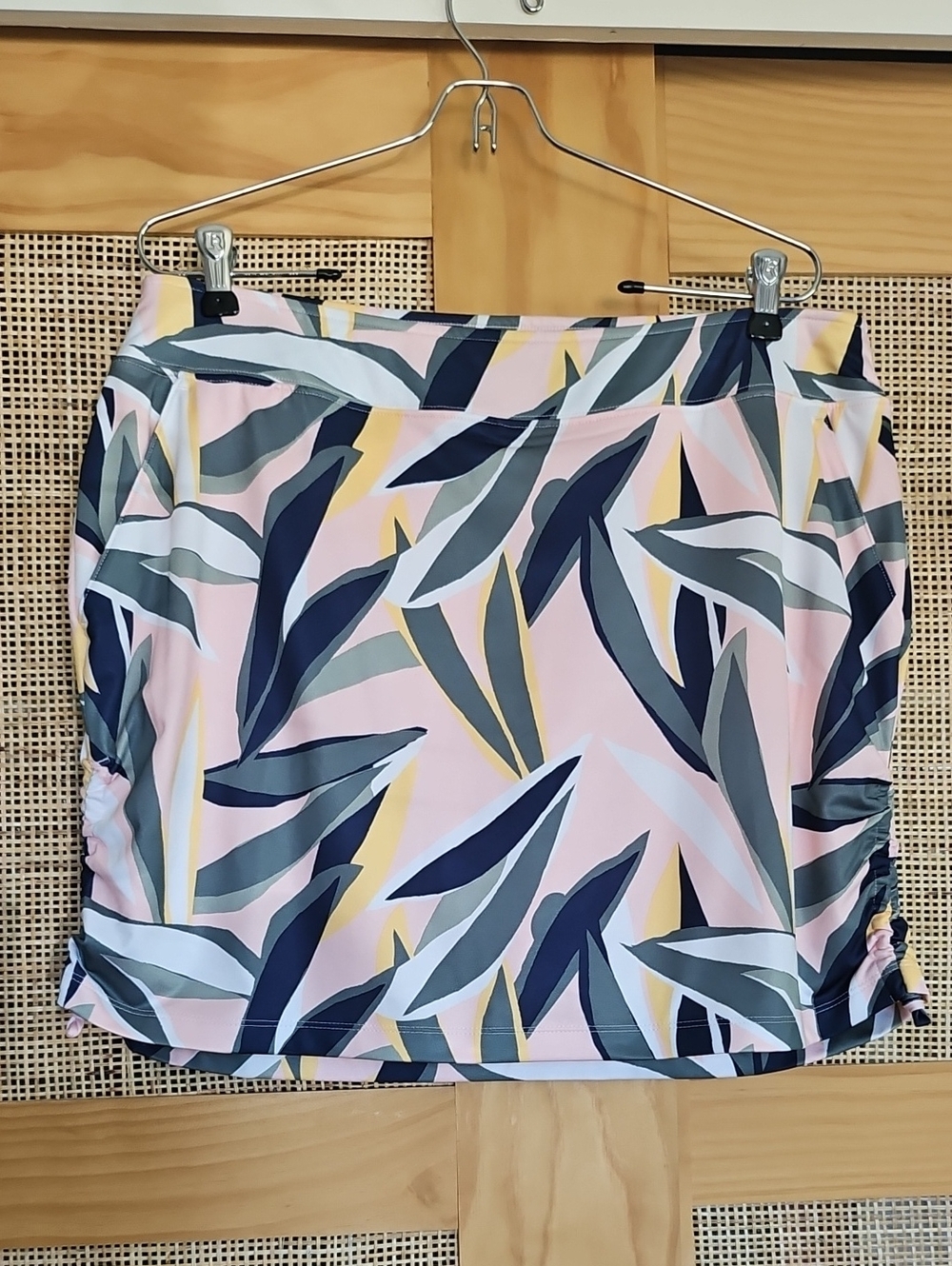 EUC Lady Hagen Tropocal Print Golf Skort L